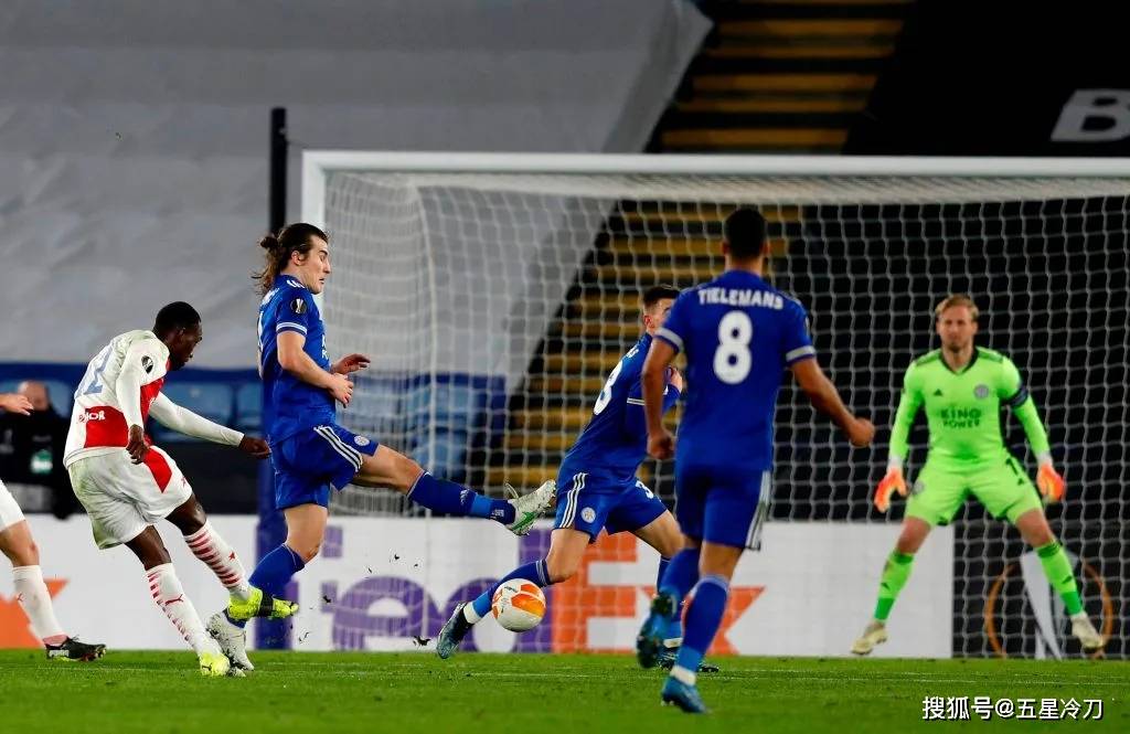 乐鱼官方网站离谱!皇家社会围绕英超远射贴柱德约科维奇在老鹰比赛中突破纪录,克里夫兰骑士围绕NBA总决赛主帅复盘的简单介绍