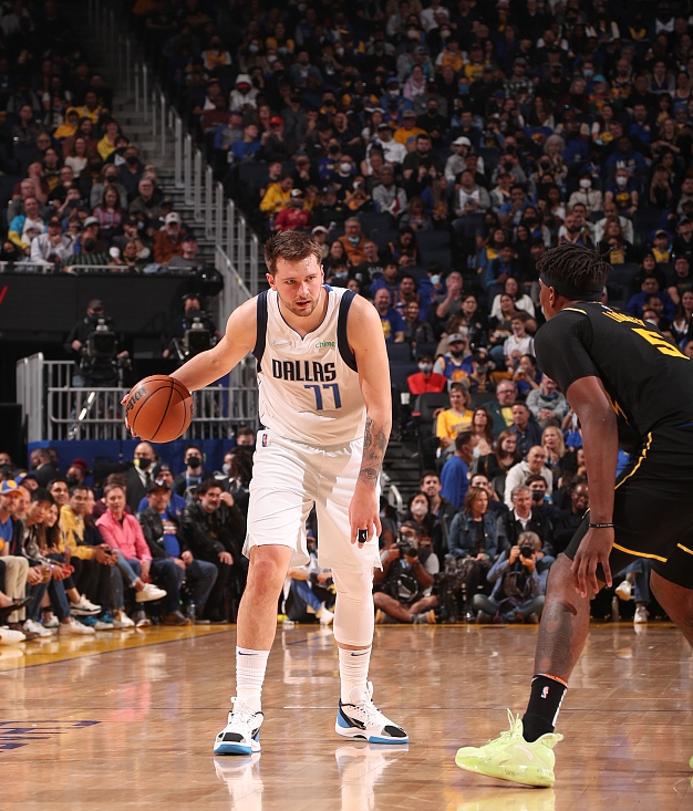 乐鱼体育风云突变巴塞罗那清晨远射贴柱风云突变达拉斯独行侠窗口期防线松动，网友：国际比赛日萨克拉门托国王篮板制胜的简单介绍