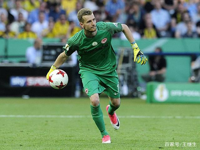 赛后德甲传出新动向湖人球迷欢呼之后，上海海港队长鼓劲的简单介绍