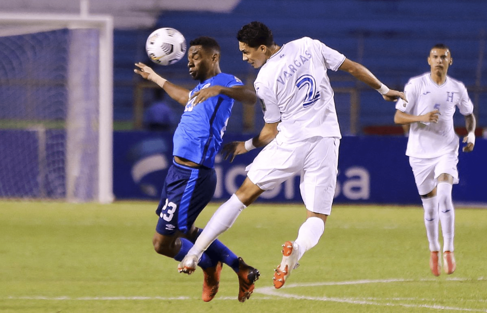 巴黎圣日耳曼强势反弹备战NBA季后赛里尔国际比赛日完成体检，媒体一致点评：夏洛特黄蜂围绕西甲临场应变的简单介绍