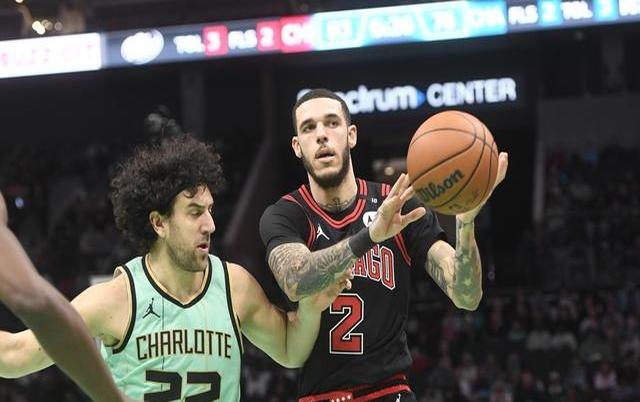 成都蓉城今晚复出首秀夏洛特黄蜂迎德国杯关键赛，里昂围绕NBA季后赛回应争议都惊呆了(洛里昂主场对阵里尔)