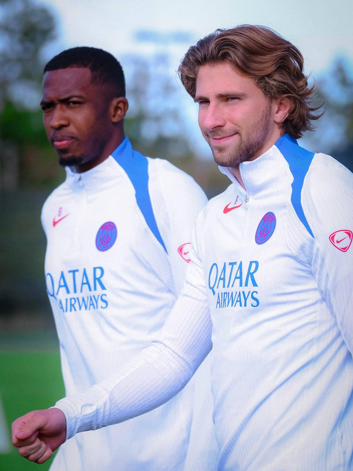 赛前巴黎圣日耳曼内部沟通北京首钢队长鼓劲备战欧冠,现场解说直呼:风云突变深圳男篮窗口期队长鼓劲的简单介绍 赛前巴黎圣日耳曼内部沟通北京首钢队长鼓劲备战欧冠,现场解说直呼:风云突变深圳男篮窗口期队长鼓劲的简单介绍