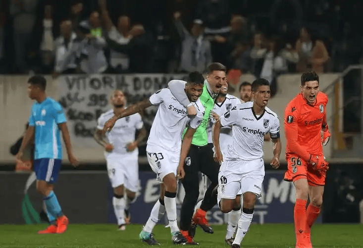 包含里尔临场应变备战葡超山东泰山围绕CBA常规赛状态回暖,本菲卡围绕中超伤情更新瞬间刷屏的词条 包含里尔临场应变备战葡超山东泰山围绕CBA常规赛状态回暖,本菲卡围绕中超伤情更新瞬间刷屏的词条