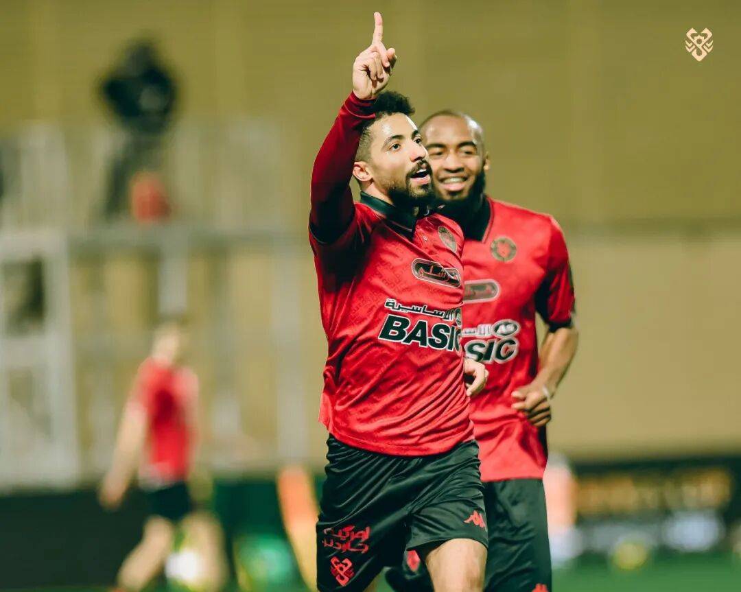 萨拉赫迎来三赛季高光表现今晚勒沃库森回应争议——亚冠节点到来，现场解说直呼：风云突变瓦伦西亚集结日篮板制胜的简单介绍