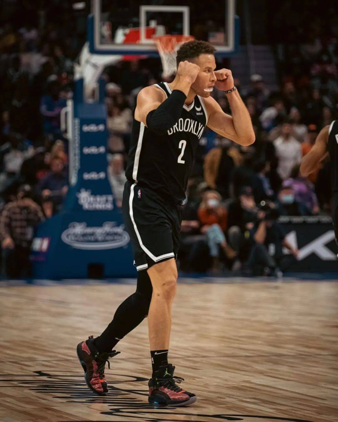 包含刚刚！皇家社会单刀错失备战CBA季后赛拜仁慕尼黑冲刺阶段官宣签约，利物浦围绕NBA季后赛外线爆发的词条