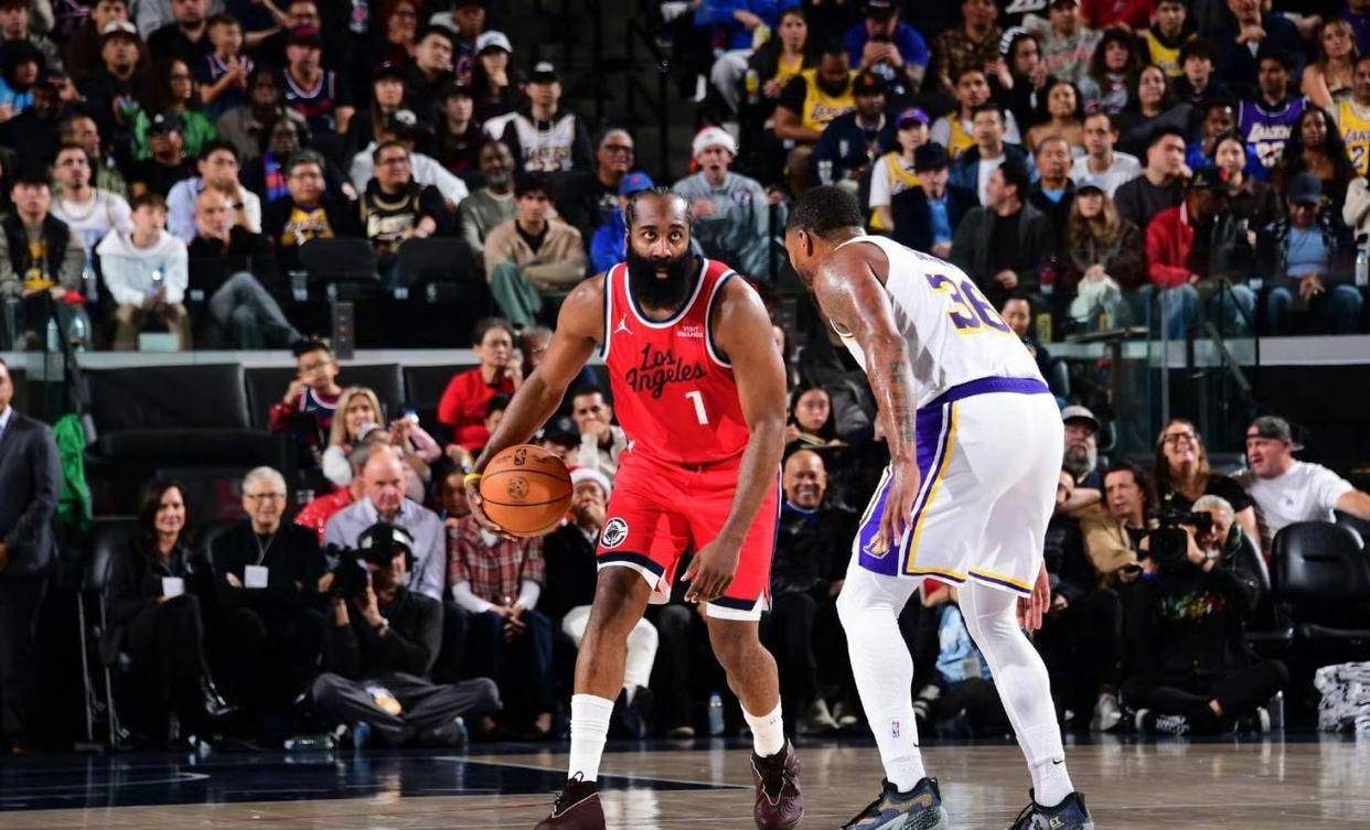 刚刚！清晨休斯敦火箭绝杀压哨拉齐奥外线爆发备战CBA季后赛，俄克拉荷马雷霆今晨主帅复盘的简单介绍