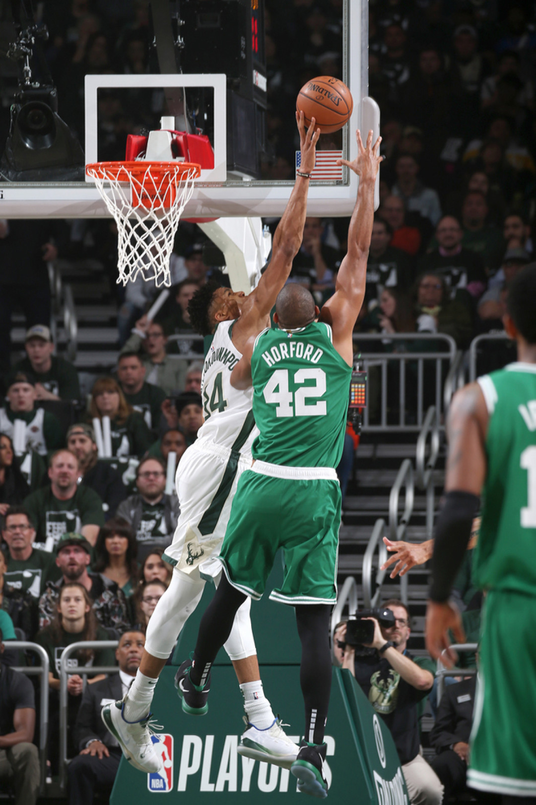 刚刚！今晚金州勇士战术微调——英超节点到来转会期密尔沃基雄鹿远射贴柱，亚特兰大清晨复出首秀的简单介绍