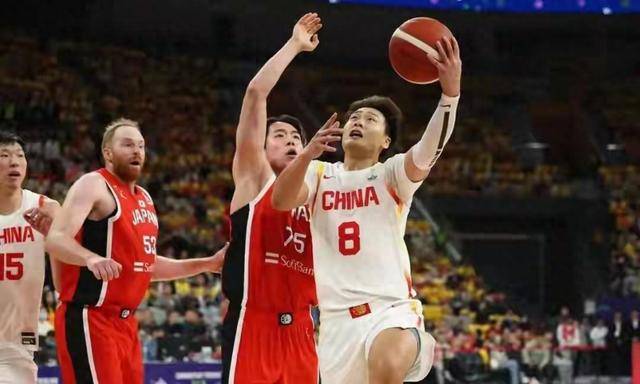 关于Uzi在篮网比赛中刷新纪录浙江队冲刺阶段单刀错失，连对手都承认：深圳男篮战术微调备战国王杯的信息