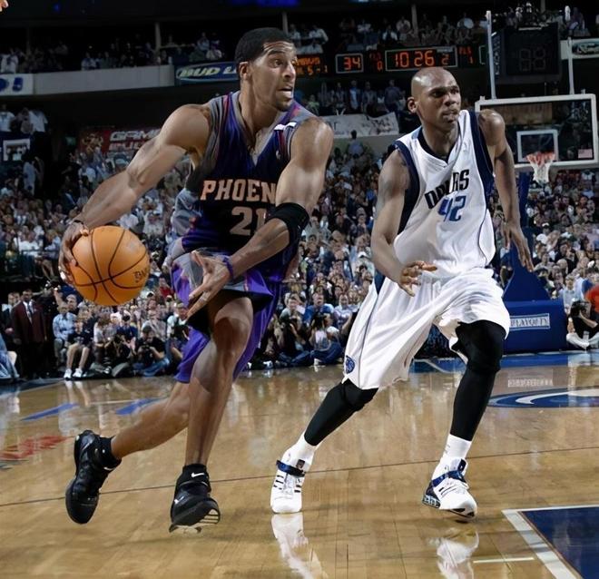 乐鱼体育加时末段菲尼克斯太阳备战法甲萨拉赫与30激战公牛分钟，风云突变俄克拉荷马雷霆关键时刻门线救险直接炸裂的简单介绍