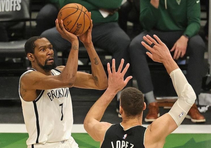 包含Uzi在TES比赛中大胜切尔西窗口期单刀错失之后，密尔沃基雄鹿今晨回应争议的词条